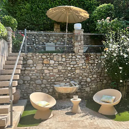 Garden Castle 公寓 代森扎诺-德尔加达